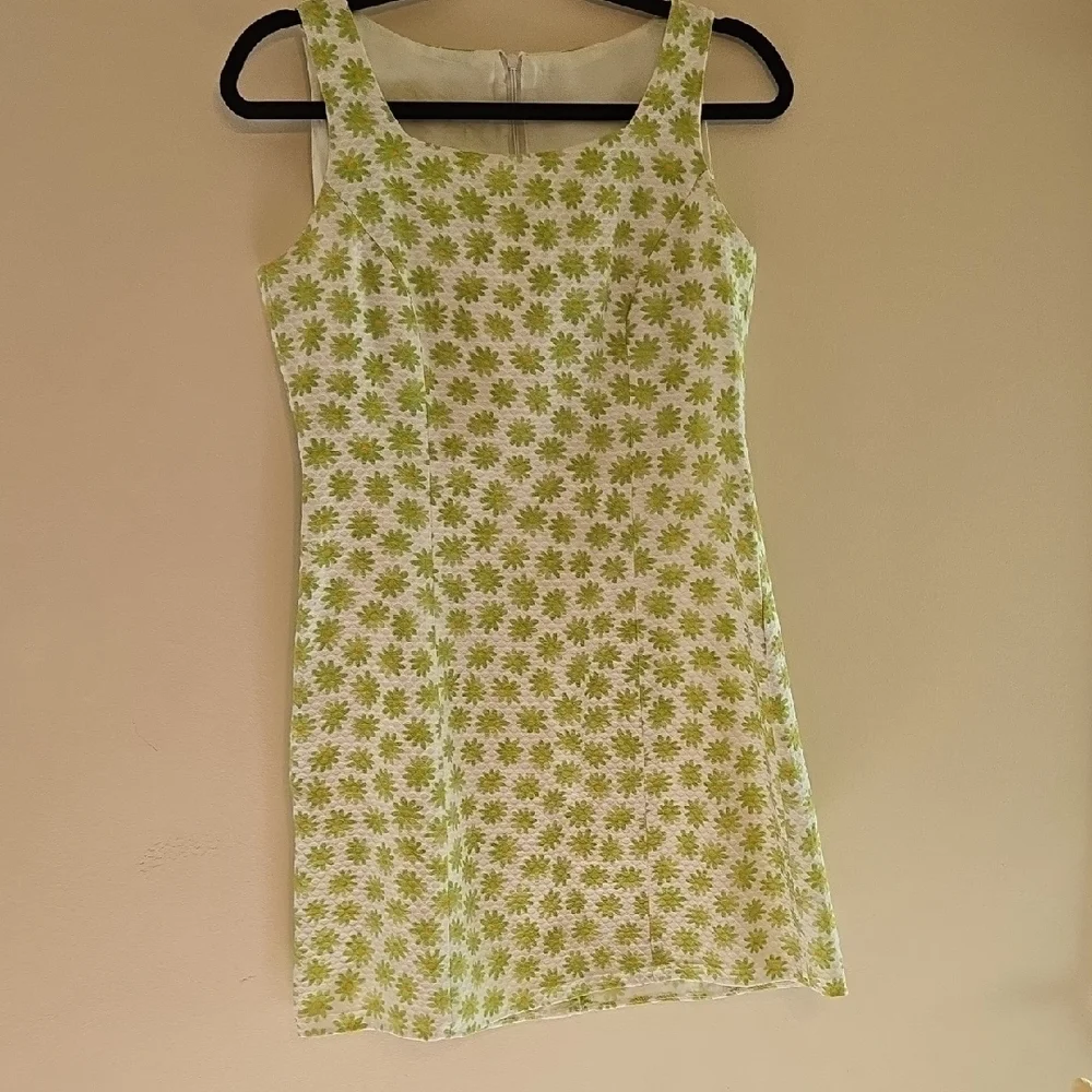 Chic Green Floral Mini Dress True 70's Daisy Pattern - Picture 1 of 7